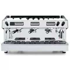 Espressor automat cu 3 grupuri, boiler 18 litri