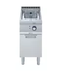Friteuza electrica autonoma  Electrolux Professional, 15 litri, cu o cuva in forma de „V” (elementi de incalzire externi) si 1 cos