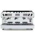 Espressor automat cu 3 grupuri, boiler 18 litri